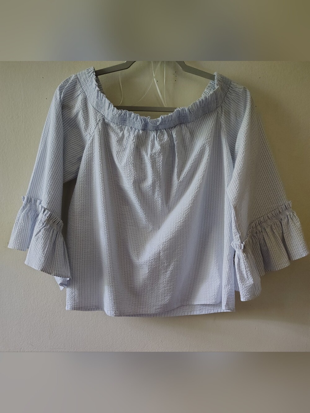 Banana Republic Off The Shoulder Top XS Preppy Seersucker Ruffle Bell Sleeve